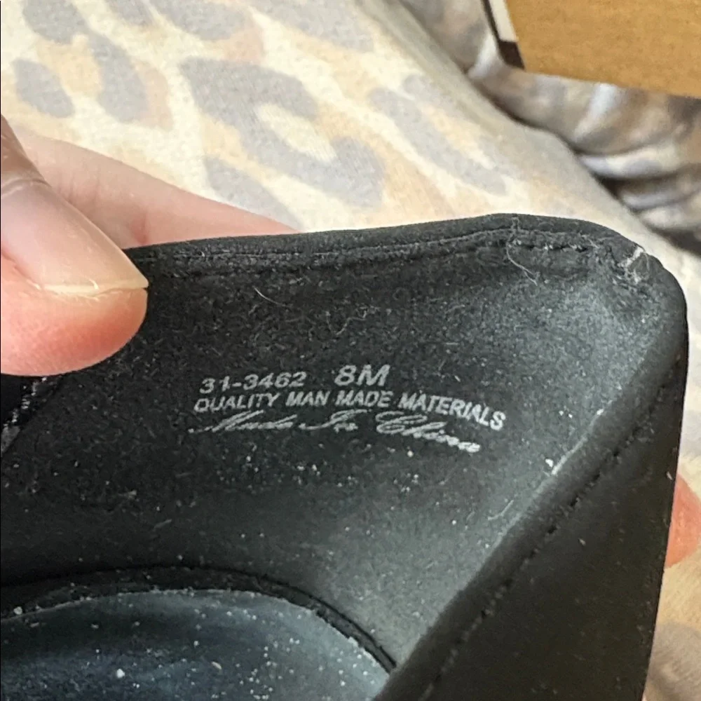 easy street shoe toe peep